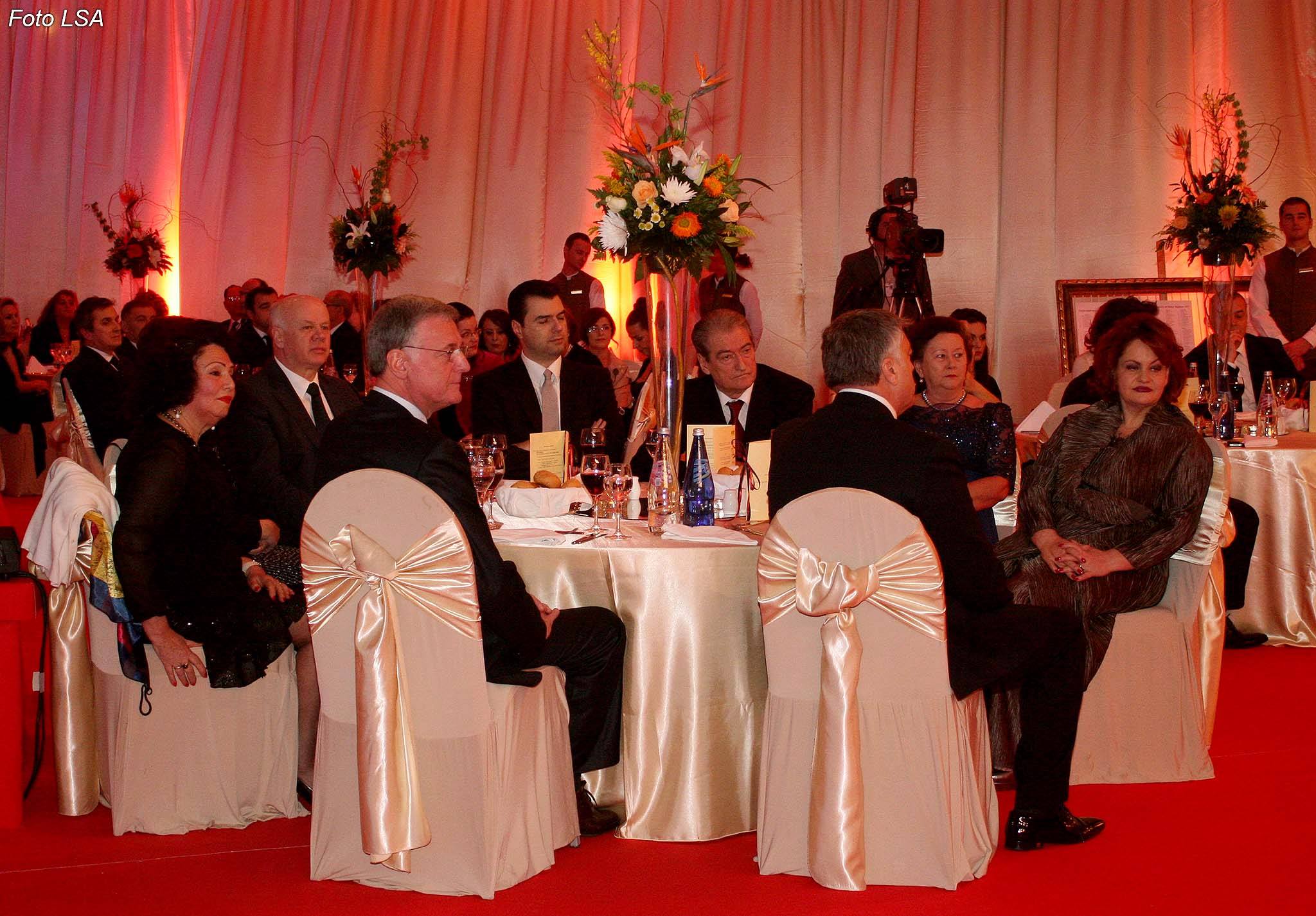 berisha, zaganjori ne tavoline