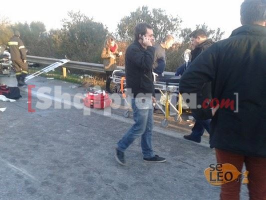 aksident greqi me logo