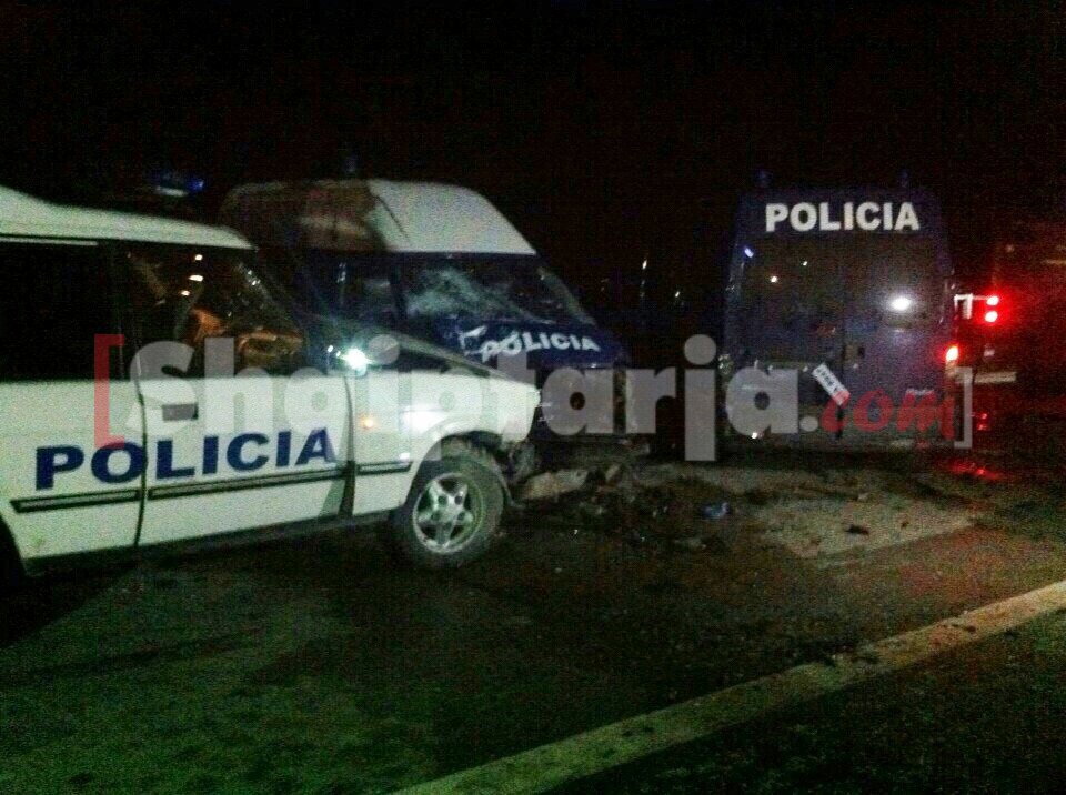 akisdentohet policia me logo