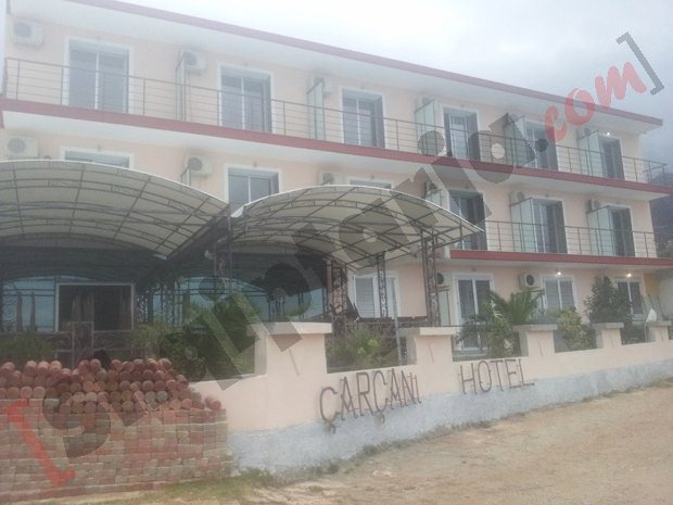 hotel carcani