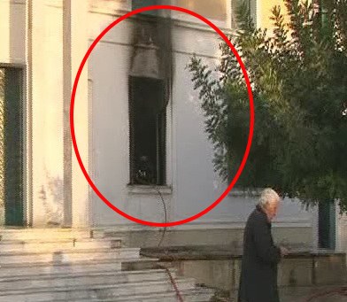 bombe artizanale ne gjykaten e korinthit