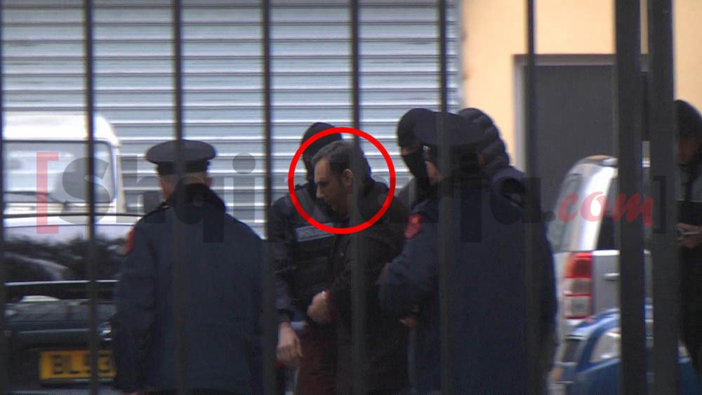 ilir karcini me logo