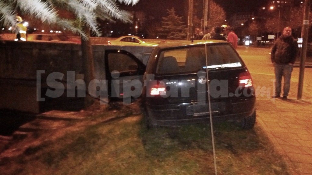 golfi i aksidentuar me logo 