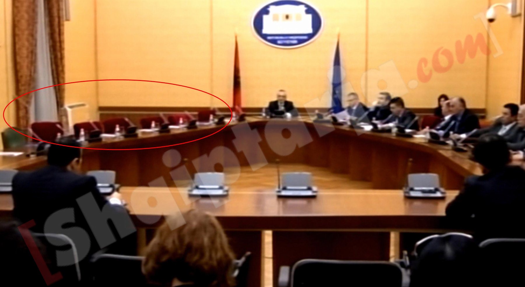 kryesia e kuvendit mungon opozita