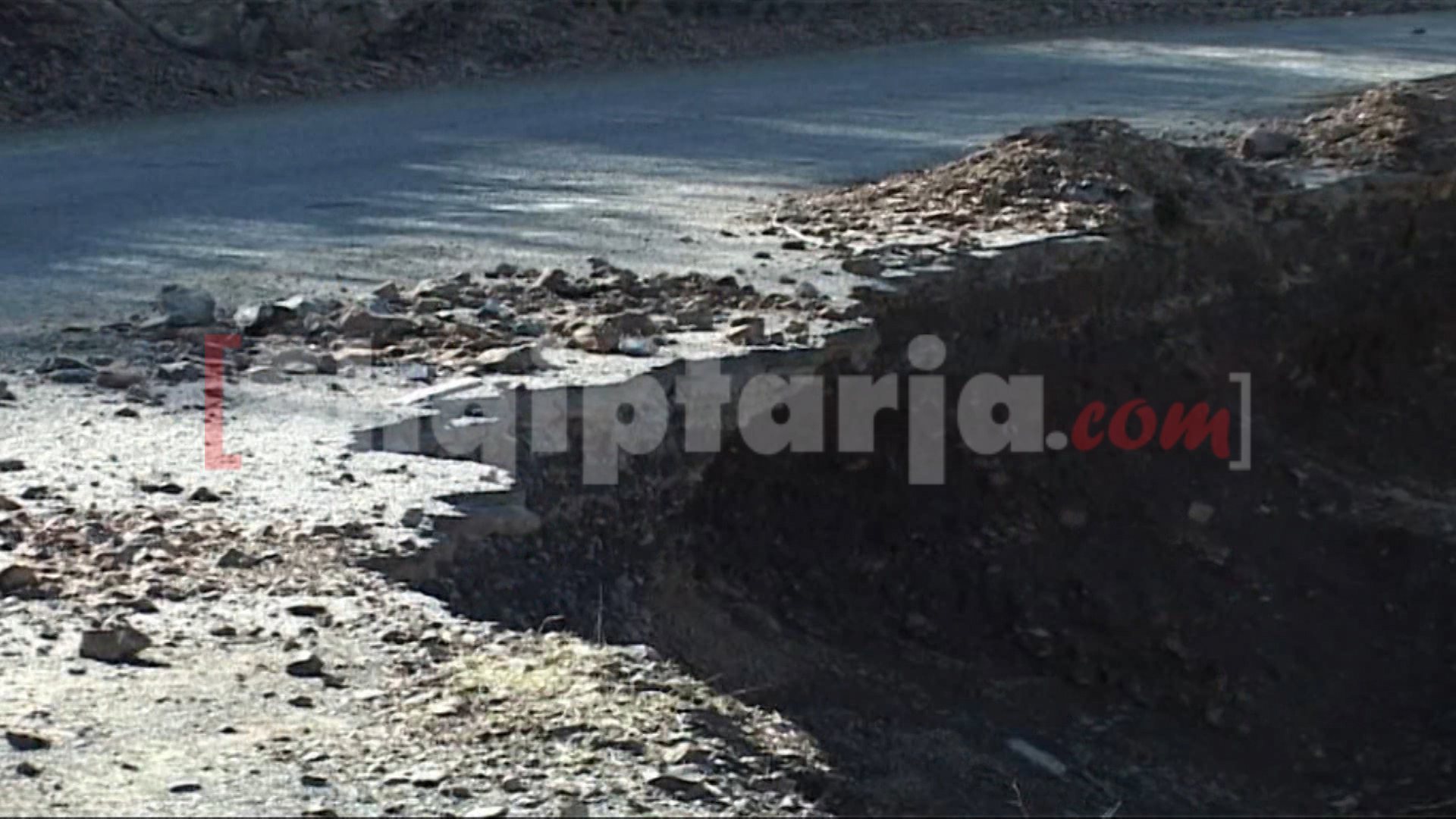 rruga e demtuar lezhe me logo