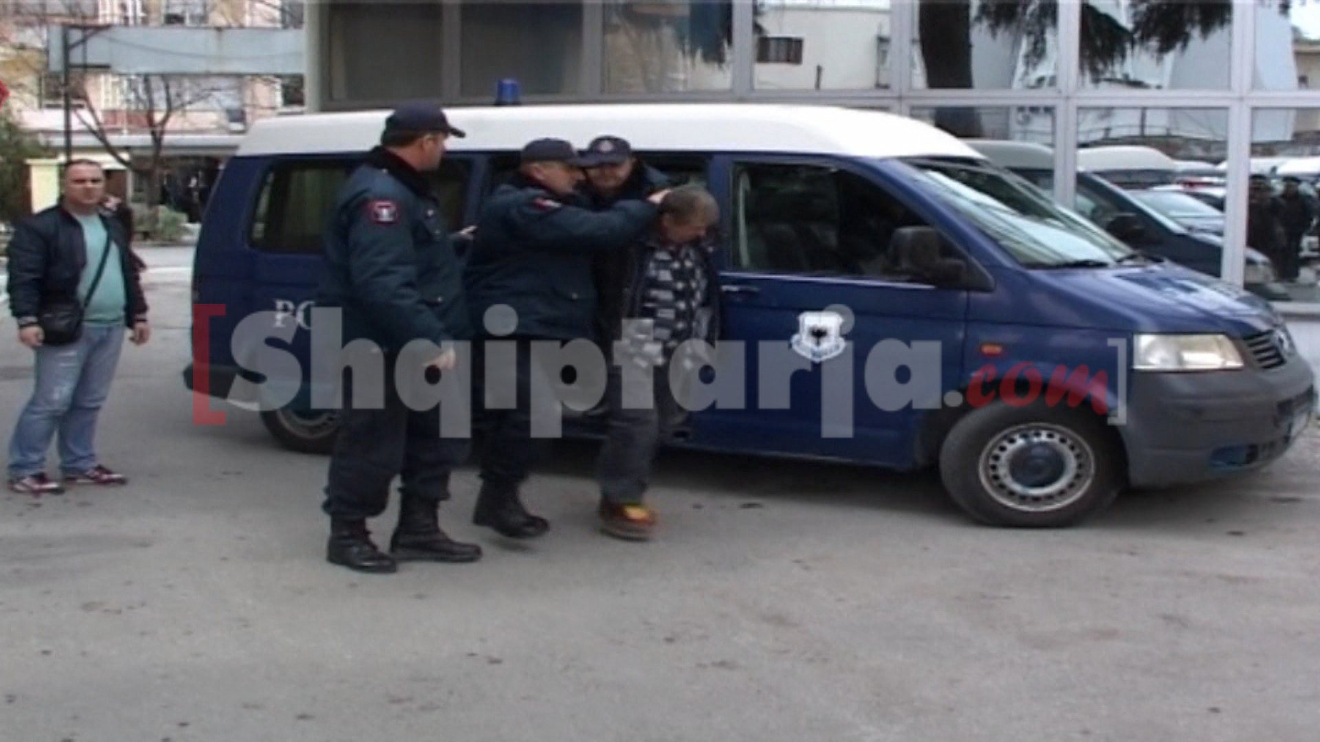 avni majallari ne drejtorine e policise 