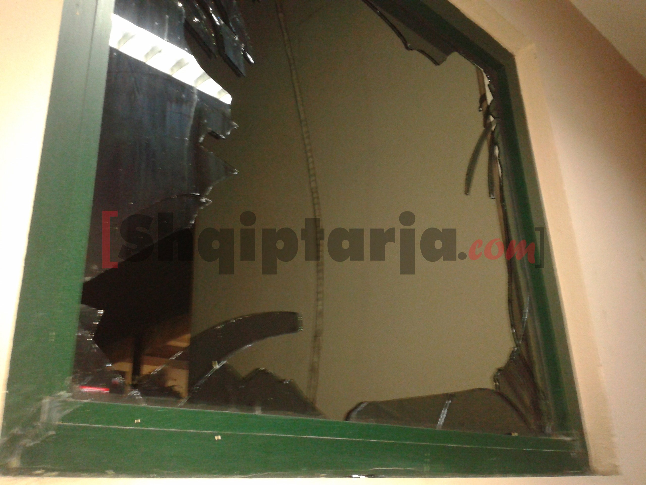 lokali prane komisariatit