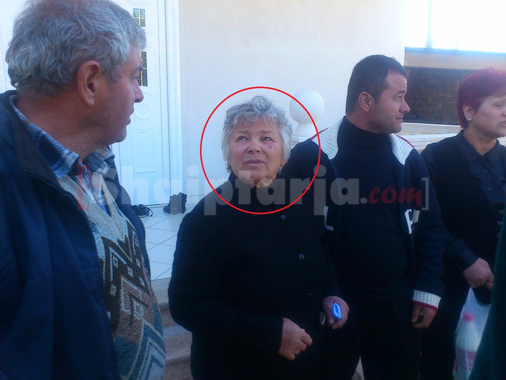 nena e shqiptarit te vrare ne greqi