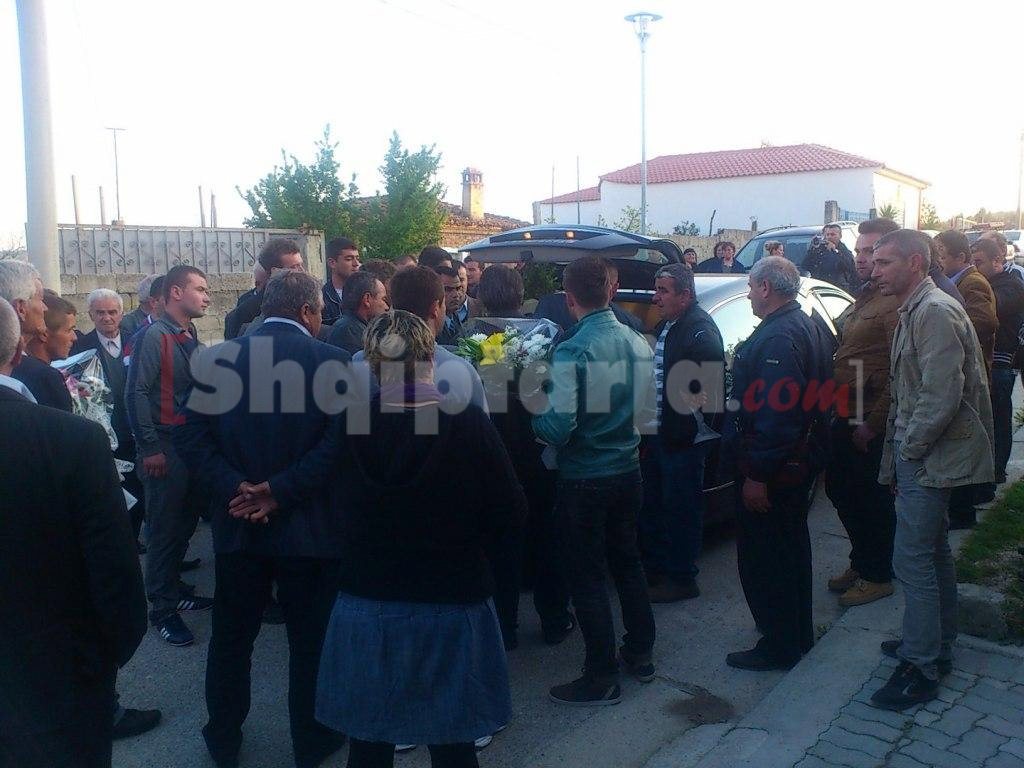 mberrin trupi i ilia karelit 