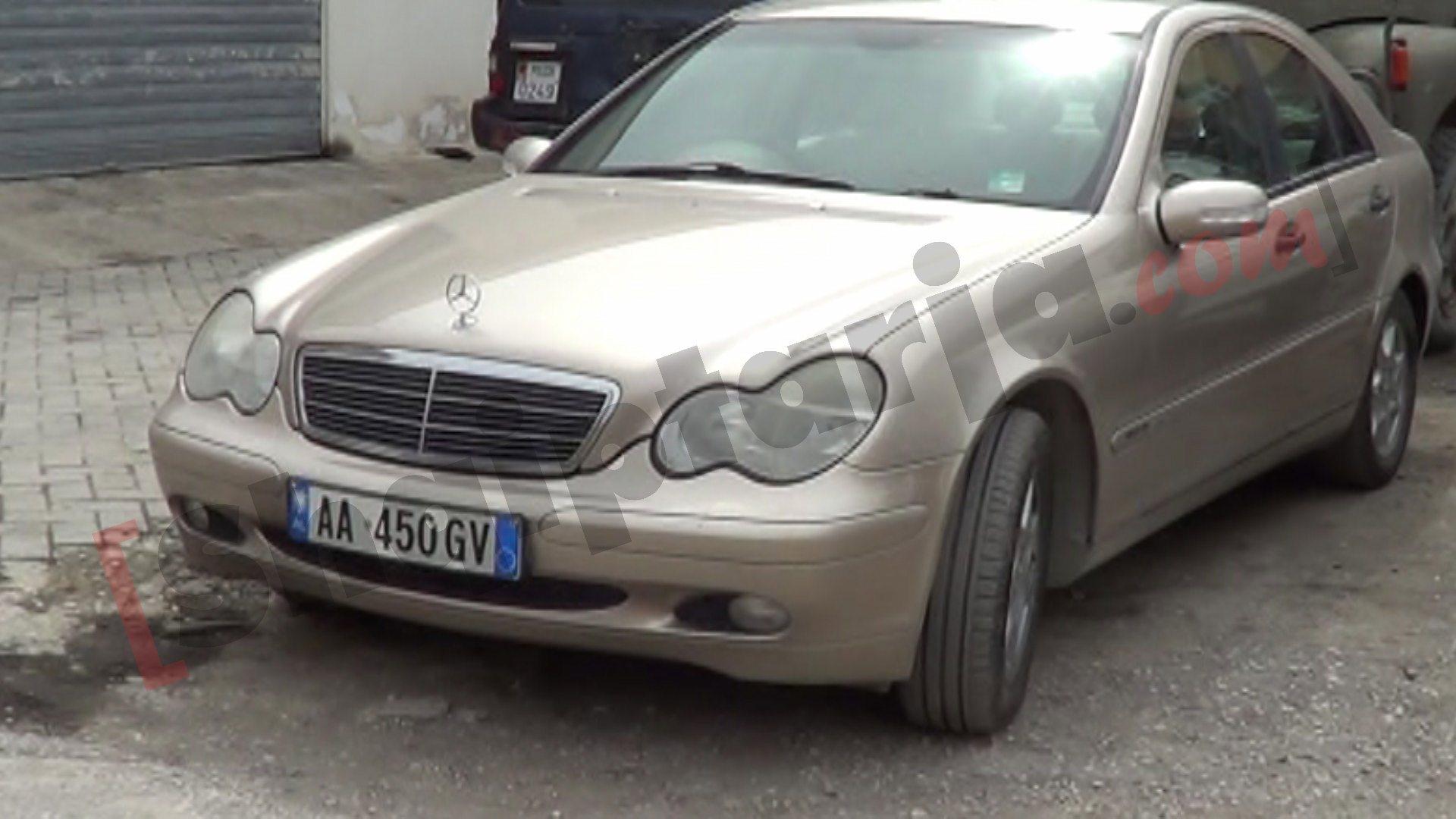 makina e mentor hoxhajt