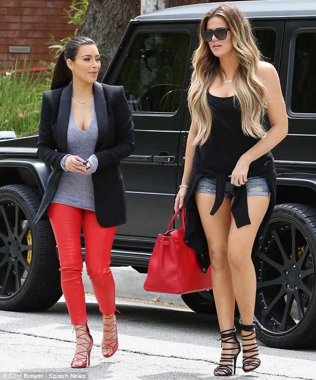 kim dhe khloe kardashian