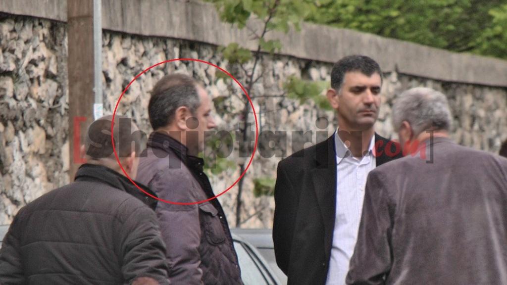 fatbardh plaku me logo