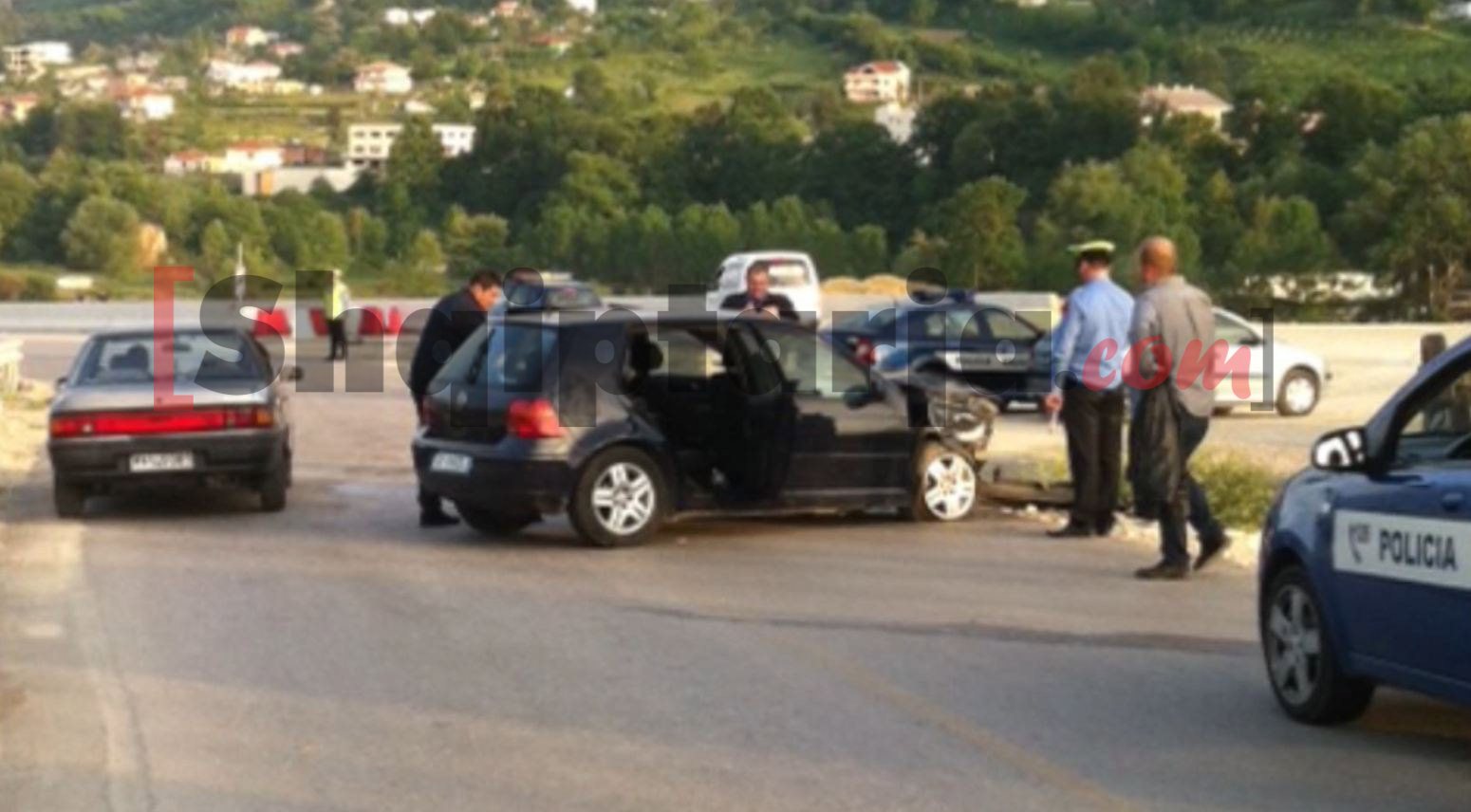 aksidenti afer tunnelit me logo