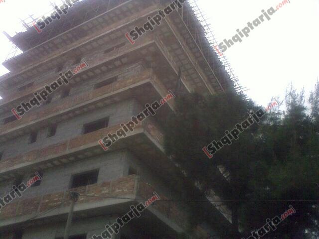 Pallati durres me logo