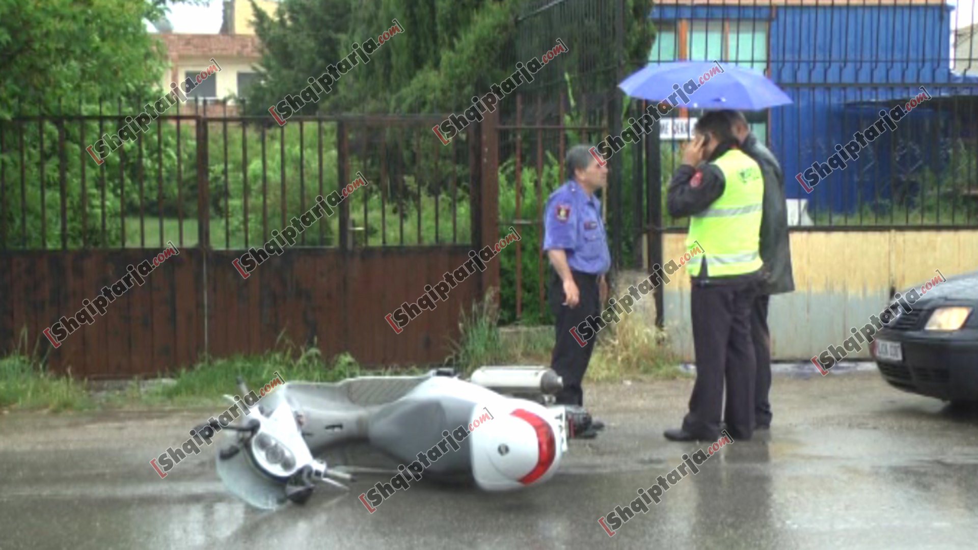 motor i aksidentuar me logo