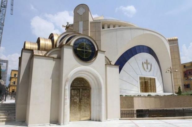 KISHA ORTODOKSE TIRANE