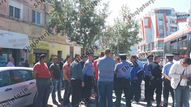 inuk ndertesa pa leje me logo