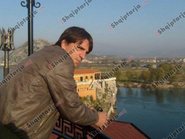 albin mexhaj me logo