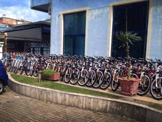 policia me bickileta