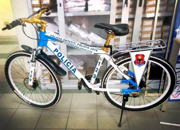 policia me bickileta