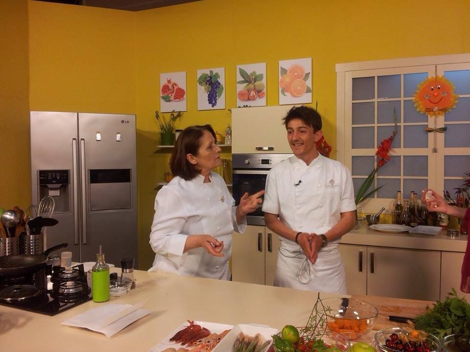 mIKLOVANI NE KUZHINE