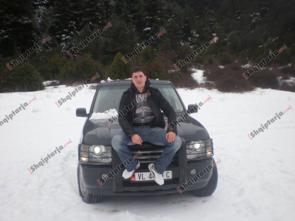 endri yzeiri me logo