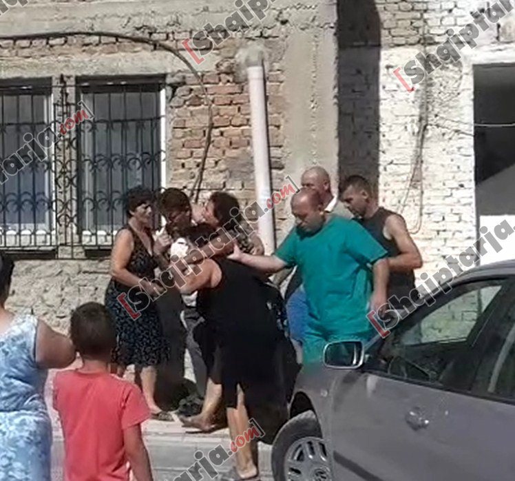 vlore shperthim shtepia me logo