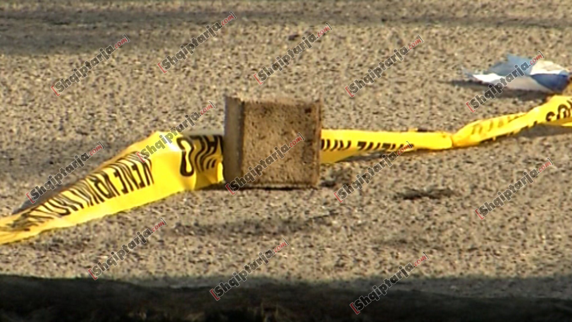 plagosje ne laprake me logo