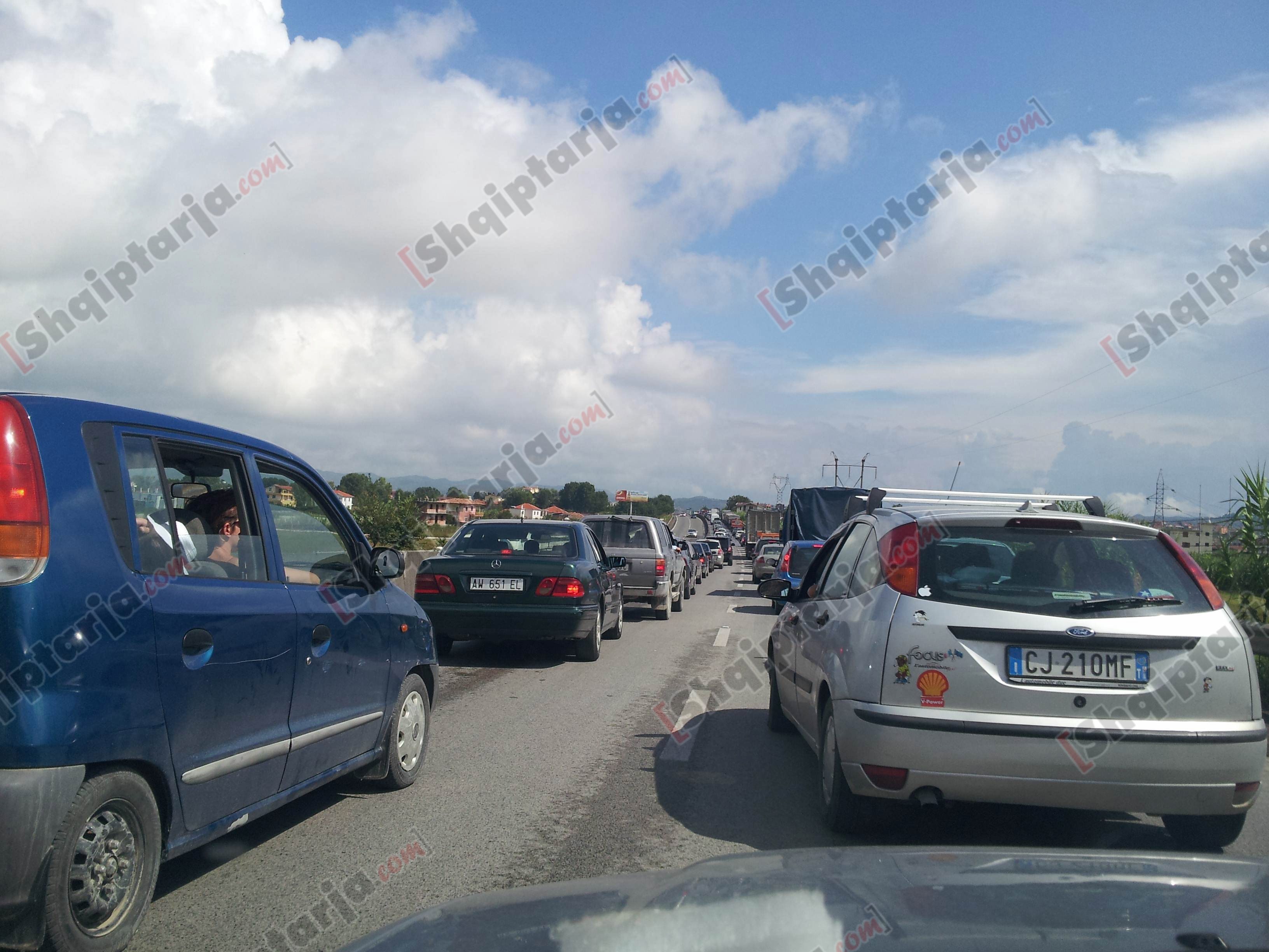 autostrada durres trafik me logo