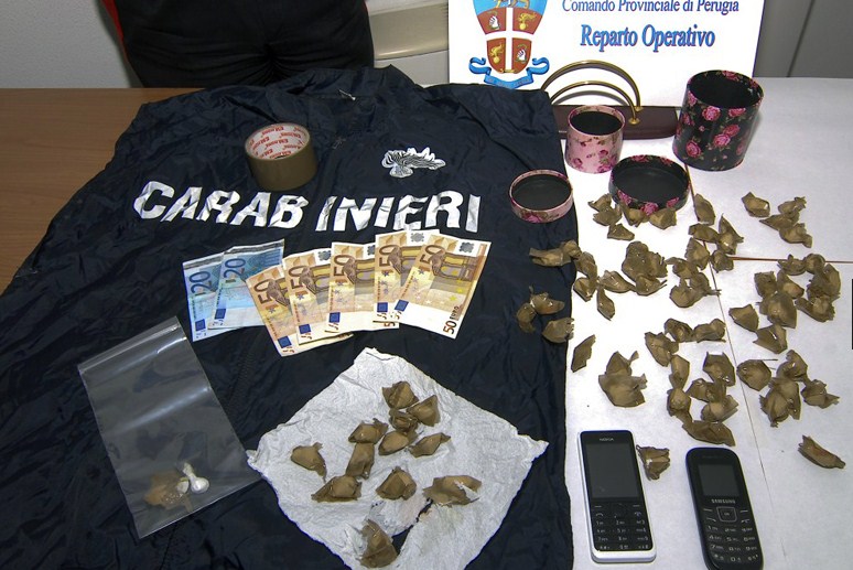 te moshuarit me kokaine