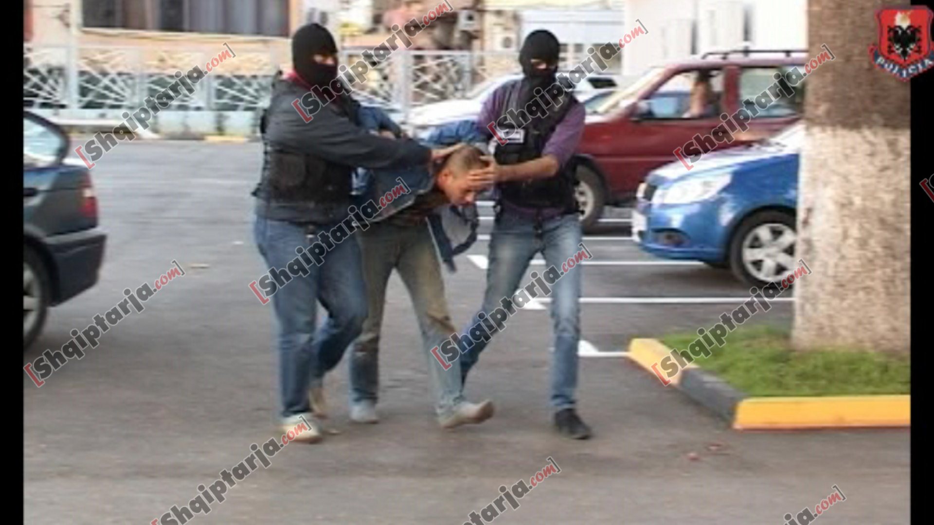 momenti arrestimit me logo