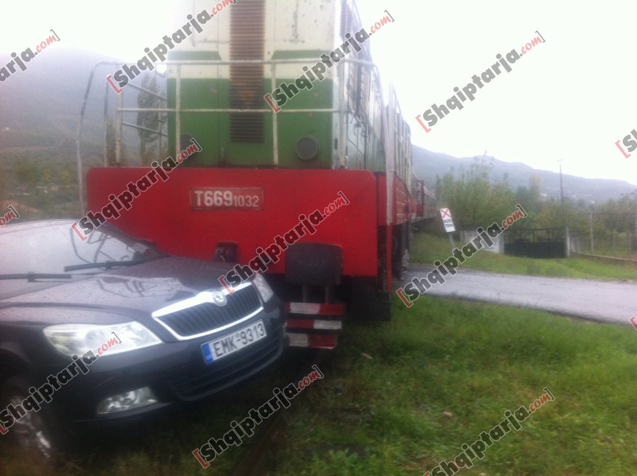 aksidenti me trenin me logo