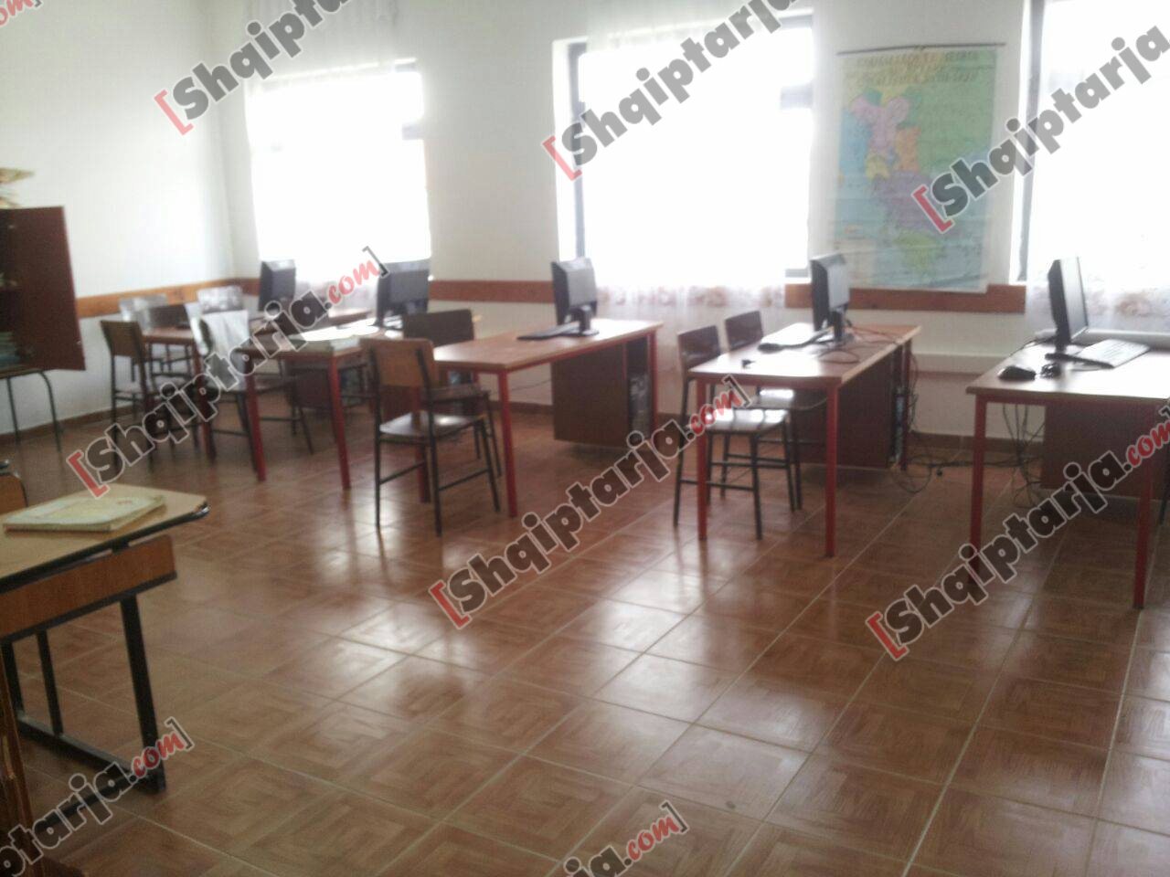 shkolla vlore me logo