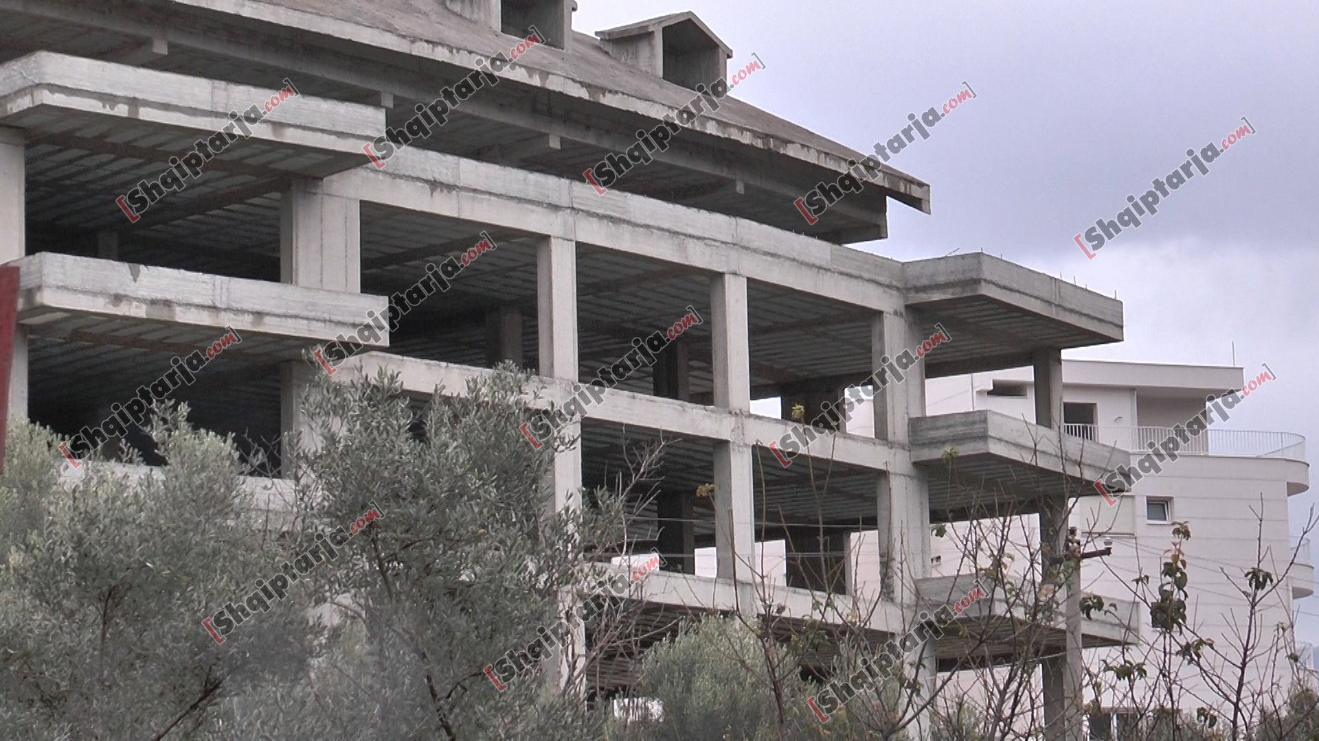 pallati fratarit me logo