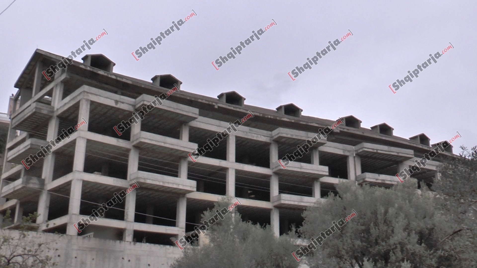 pallati fratarit me logo