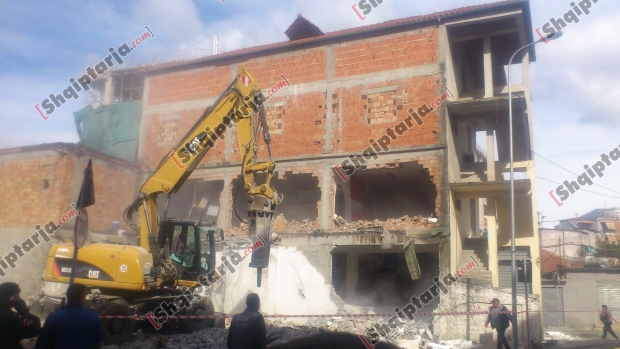 ndertesa tregu elektrik