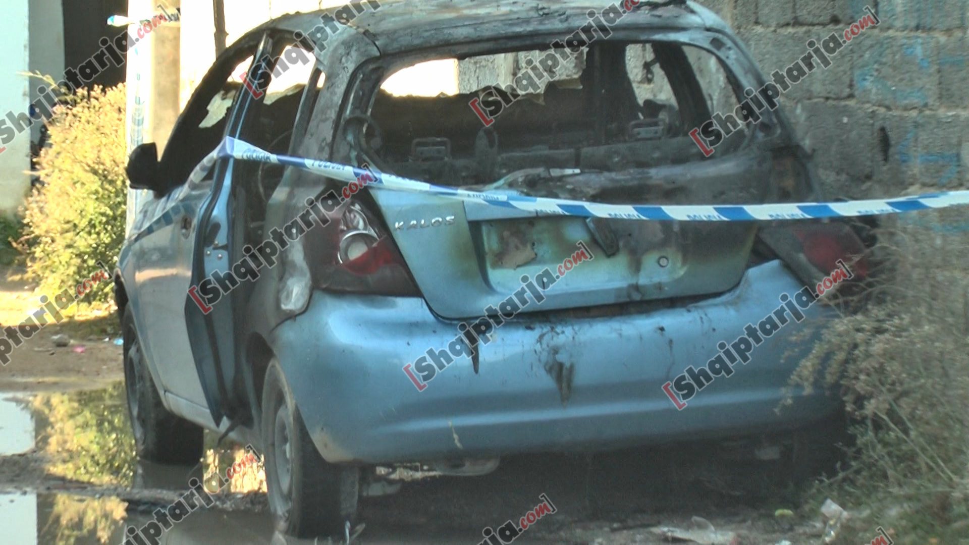 makina e djegur me logo