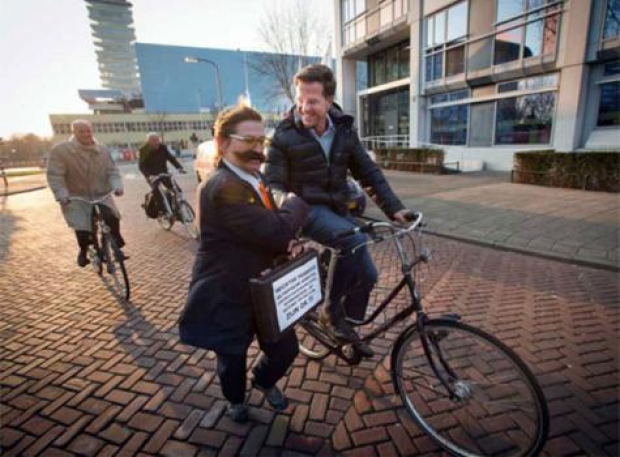 Mark Rutte biciklete