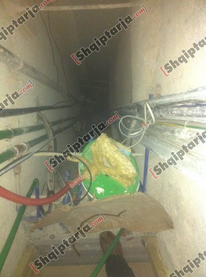 ashensori kufoma me logo