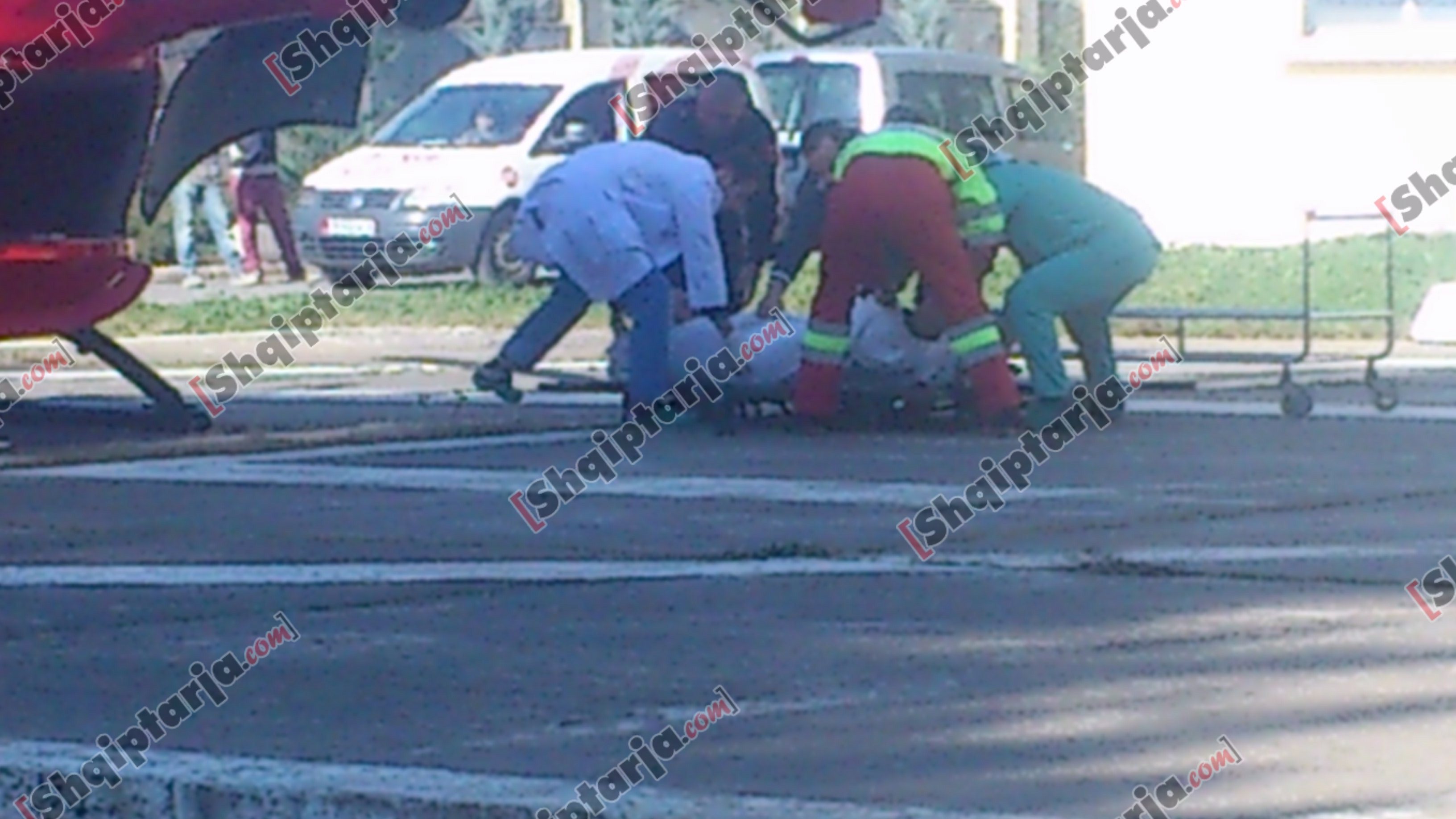 i plagosuri ne tirane