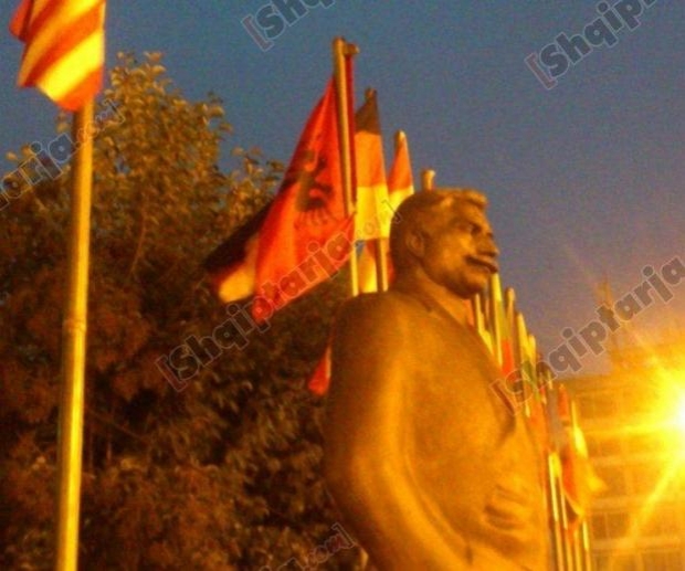 flamuri keq ne shkoder