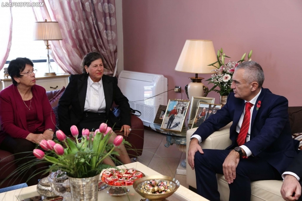 meta vellezerit huta