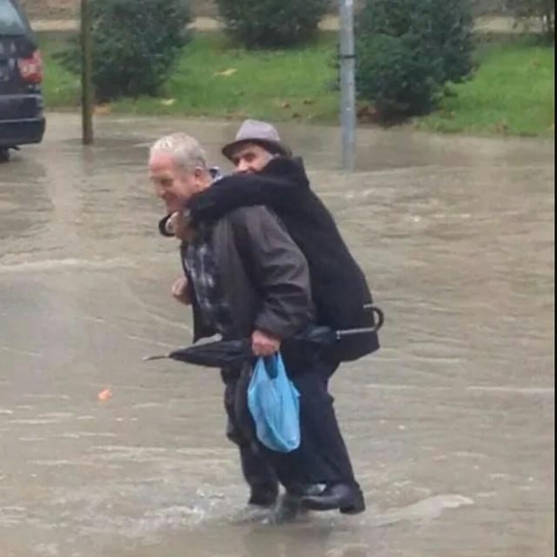 te moshuar përmbytje