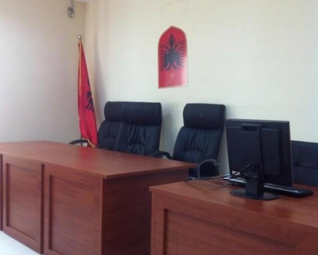 gjykata administrative shqiponja kokeposhte