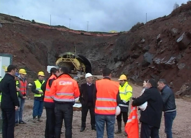 tuneli i qafë buallit