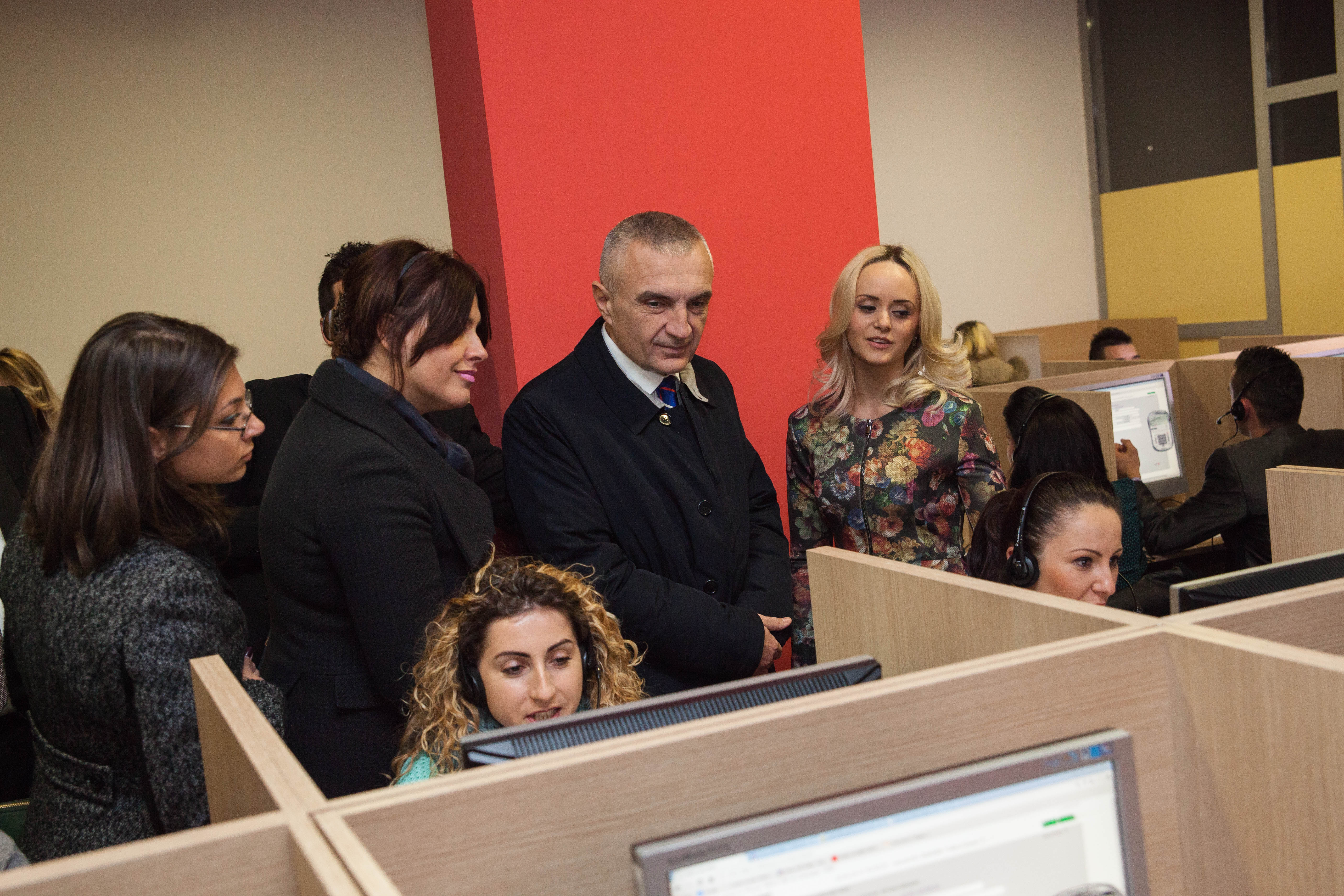 ilir meta ne call center