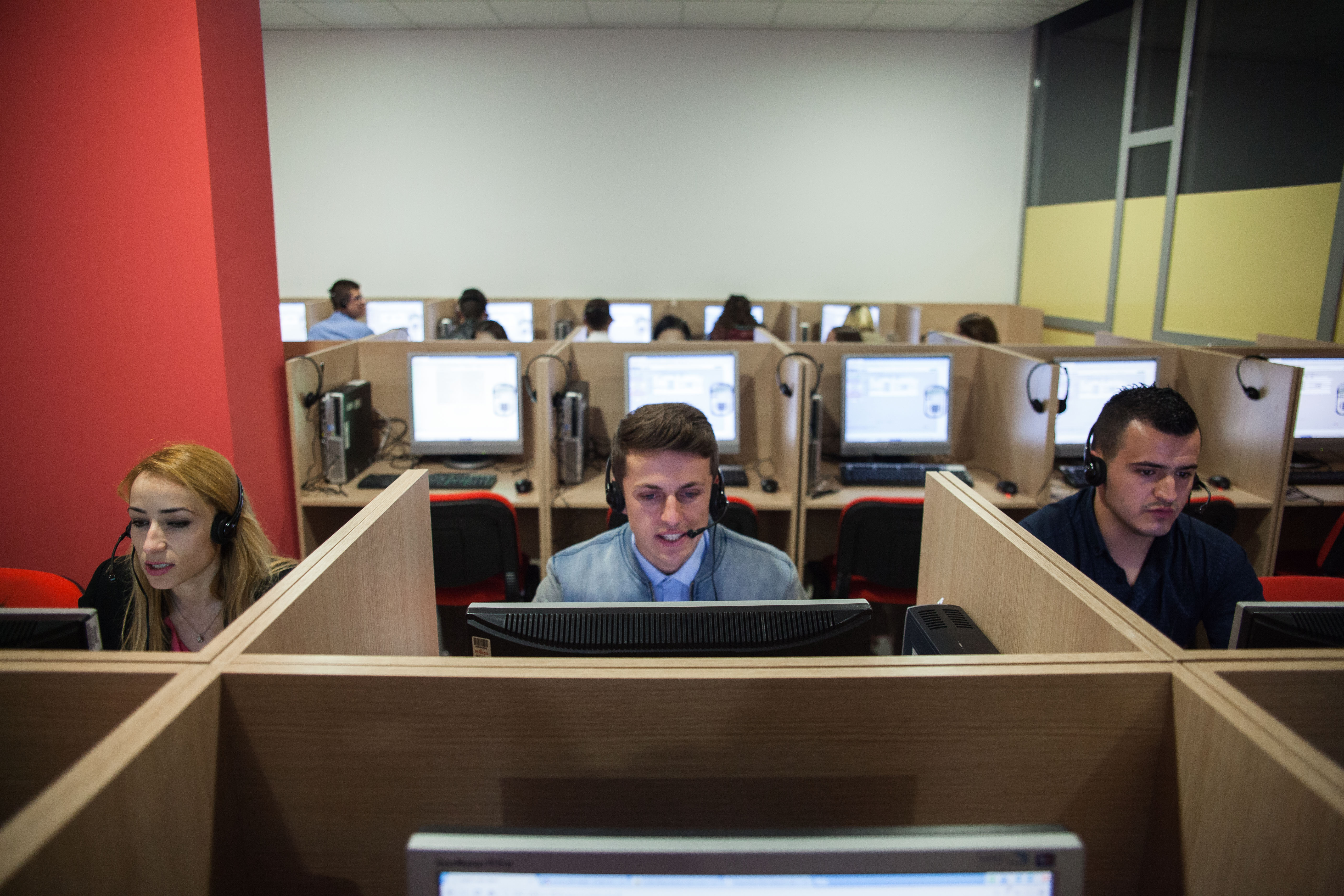 ilir meta ne call center