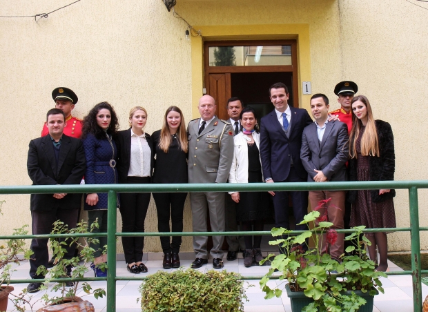 veliaj bazo dhurata femijet me aftesi te kufizuar 