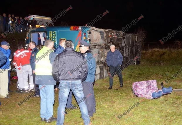 aksidenti autobus mal i zi me logo 