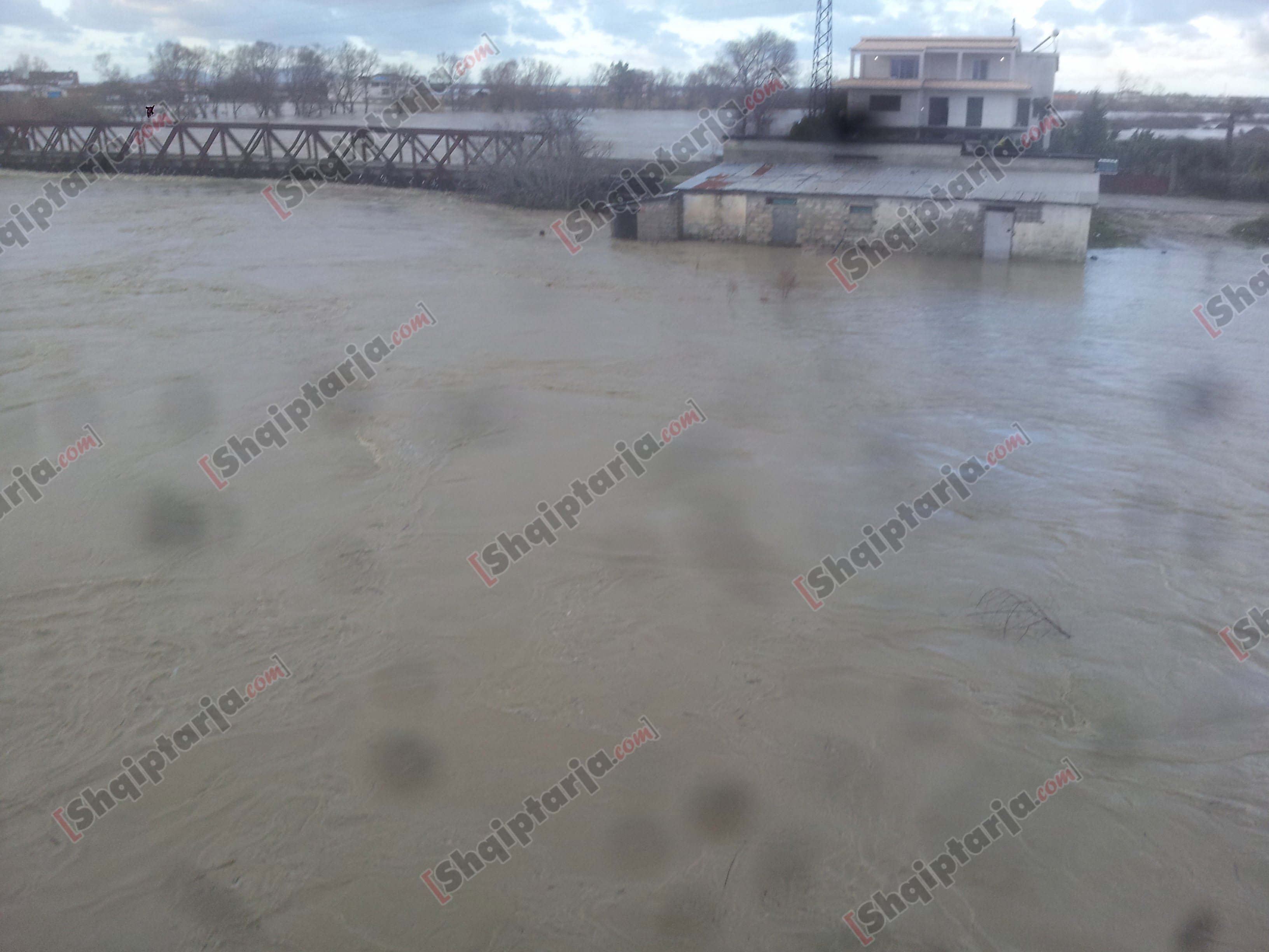 moti i keq ne vlore permbytjet 